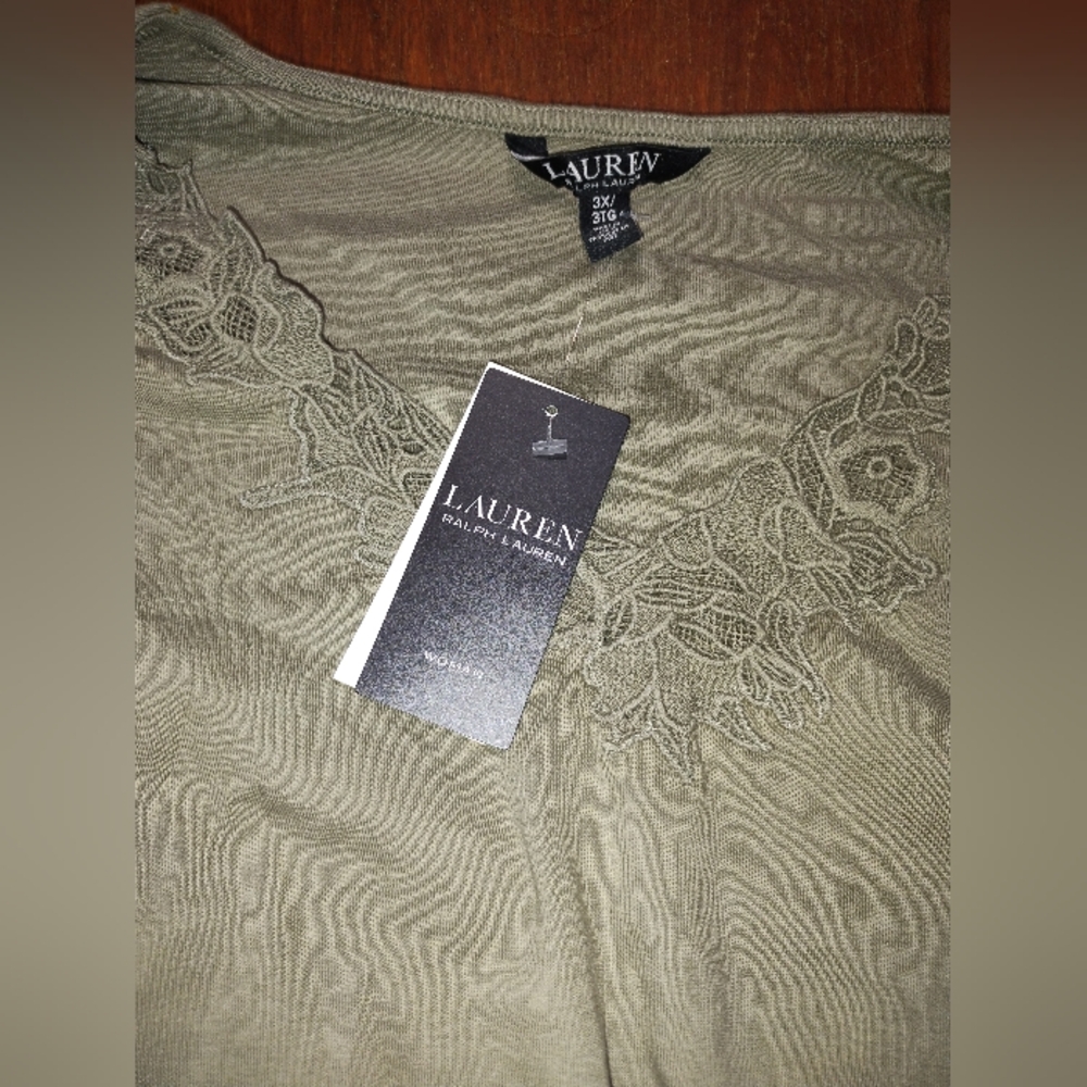 NWT Lauren Ralph Lauren Green Lace V-Neck Shirt, Size 3X, 3/4 Sleeves - Picture 2 of 7